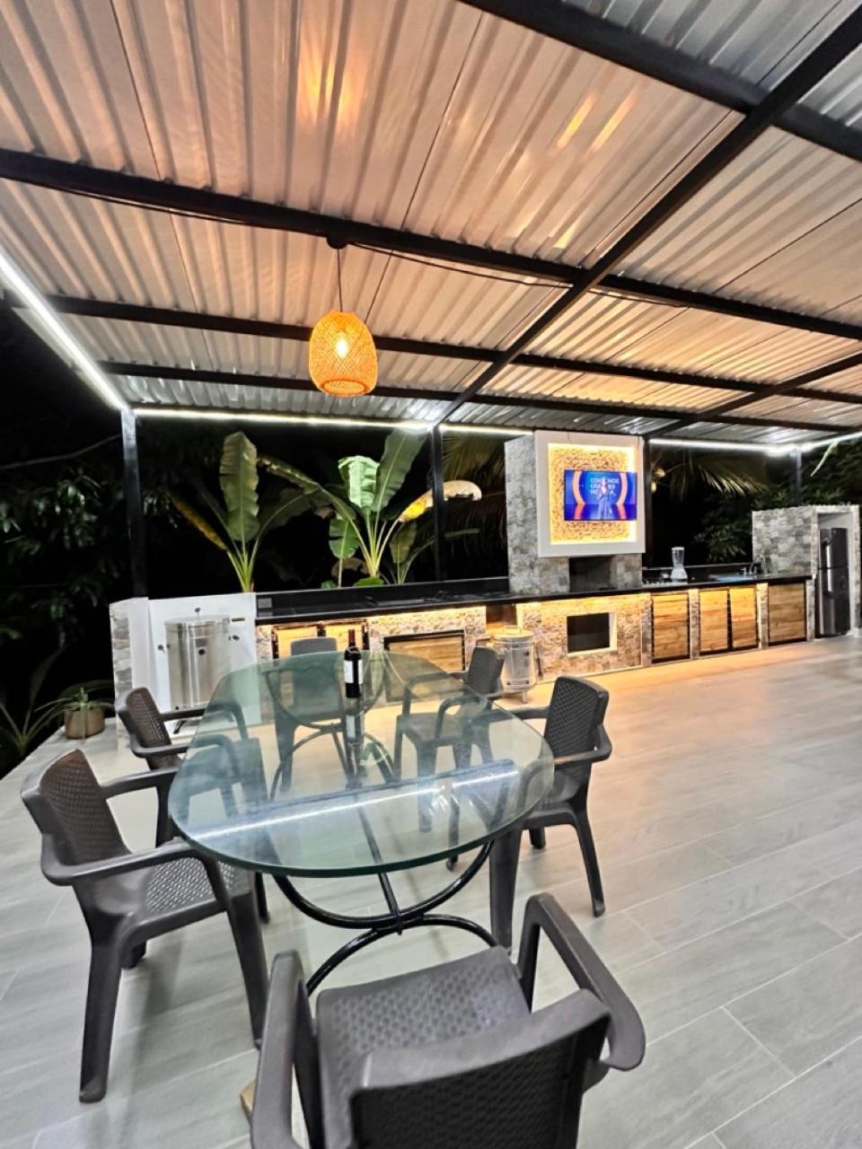 Cabanas San Jose Doradal Rum bild