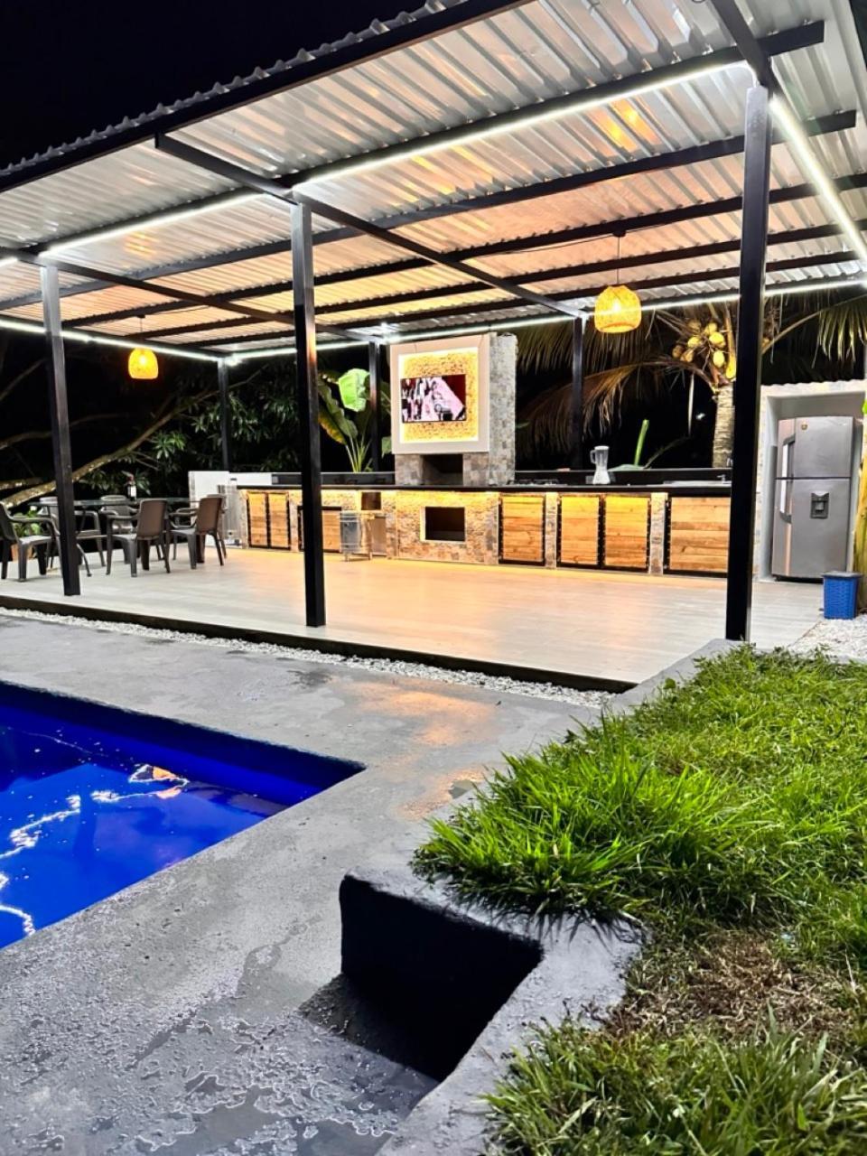 Cabanas San Jose Doradal Rum bild