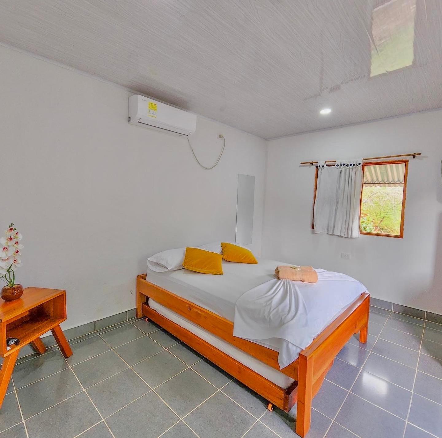 Cabanas San Jose Doradal Rum bild